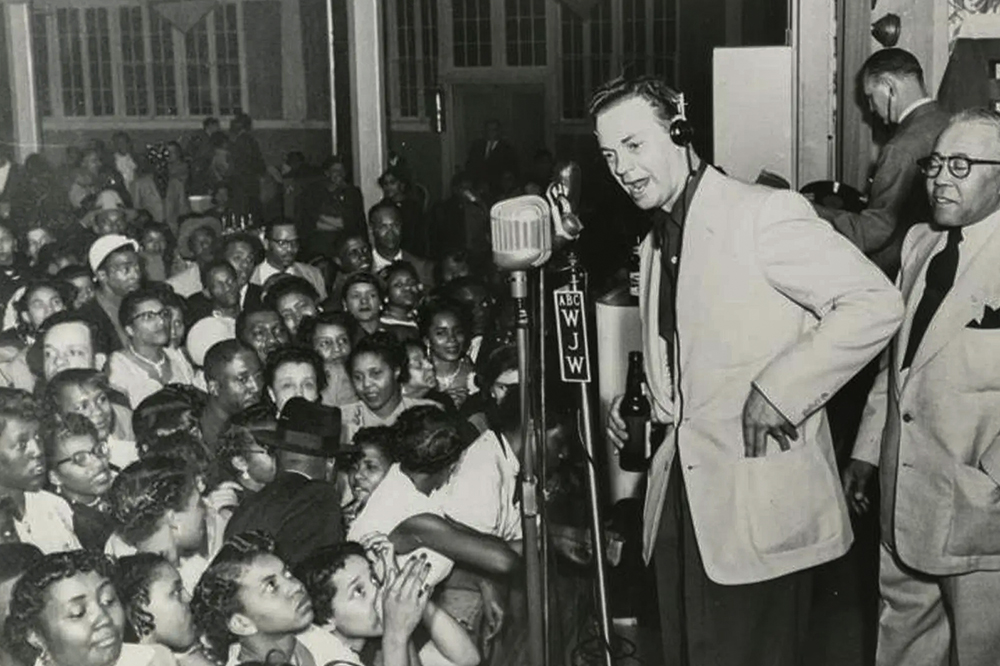 Alan Freed produced the world’s first rock’n’roll concert, the Moondog Coronation Ball in Cleveland, Ohio on March 21, 1952